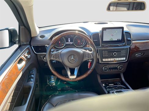 Used 2019 Mercedes-Benz GLS 550 4MATIC image 22