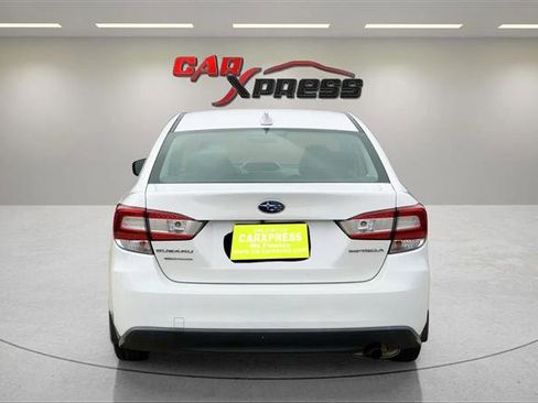 Used 2018 Subaru Impreza 2.0i Premium image 10