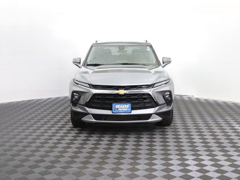 Used 2024 Chevrolet Blazer LT w/ Sound & Technology Package AWD/4WD image 2