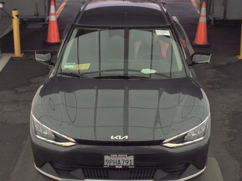 Used 2024 Kia EV6 Light image 2