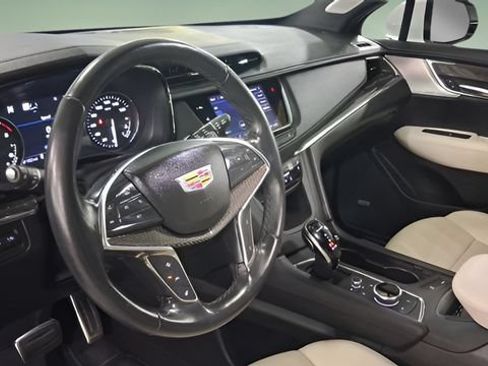 Used 2022 Cadillac XT5 Sportv w/ Technology Package AWD/4WD image 26