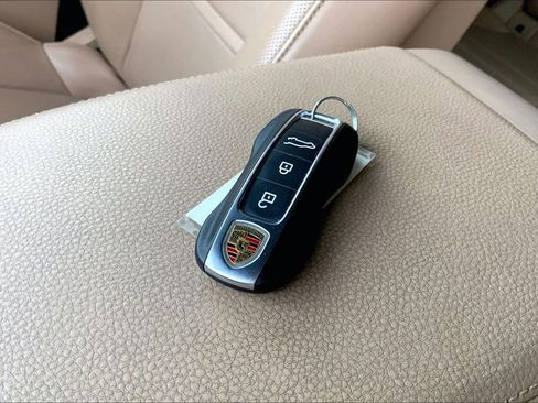 Used 2019 Porsche Cayenne image 15