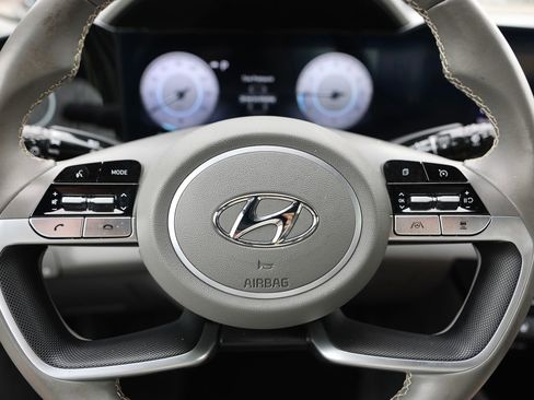 Certified 2023 Hyundai Elantra SEL w/ Convenience Package FWD image 33