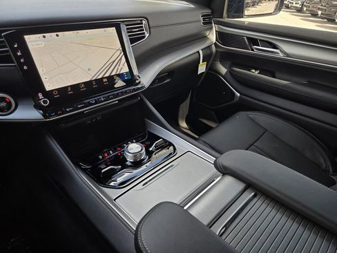 New 2026 Jeep Grand Wagoneer 4WD image 19