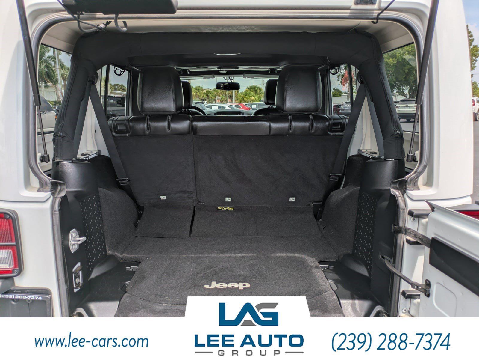 Used 2015 Jeep Wrangler Unlimited Sahara AWD/4WD image 10