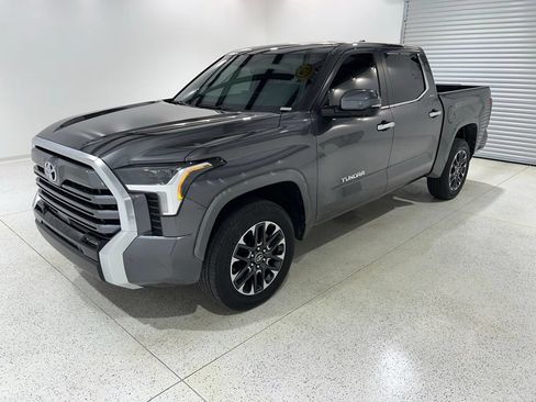 Used 2025 Toyota Tundra Limited AWD/4WD image 1