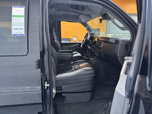 New 2025 GMC Savana 2500 Extended w/ Driver Convenience Package image 19