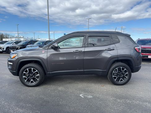 Used 2019 Jeep Compass Trailhawk w/ Leather Interior Group AWD/4WD image 6