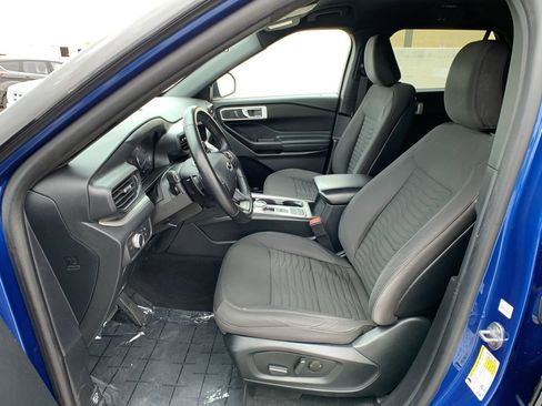 Used 2020 Ford Explorer XLT w/ Class III Trailer Tow Package image 20