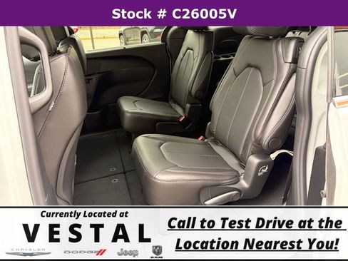 New 2026 Chrysler Pacifica Select image 13