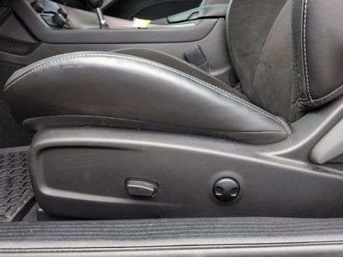 Used 2023 Dodge Challenger R/T w/ Plus Package image 22