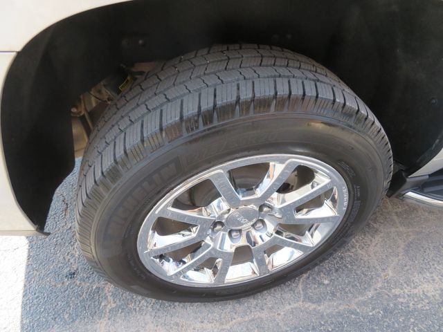 Used 2019 GMC Yukon Denali w/ Open Road Package AWD/4WD image 11