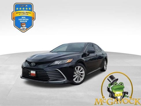 Used 2021 Toyota Camry LE FWD image 1