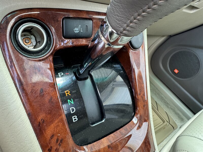 Used 2006 Toyota Highlander Limited AWD/4WD image 22