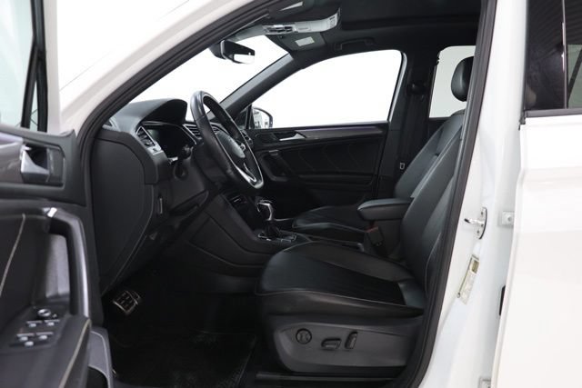 Used 2022 Volkswagen Tiguan SE R-Line FWD image 16