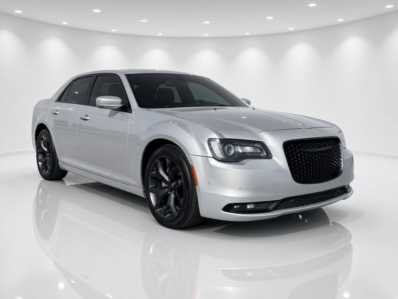 Used 2022 Chrysler 300 S RWD image 8