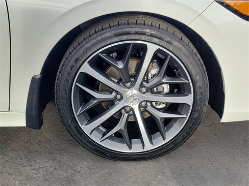 Certified 2024 Honda Civic Touring image 5