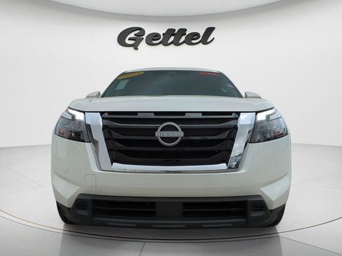 Certified 2023 Nissan Pathfinder SV w/ SV Premium Package image 31