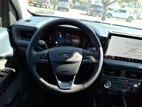 New 2025 Ford Maverick Lariat w/ Black Appearance Package image 13
