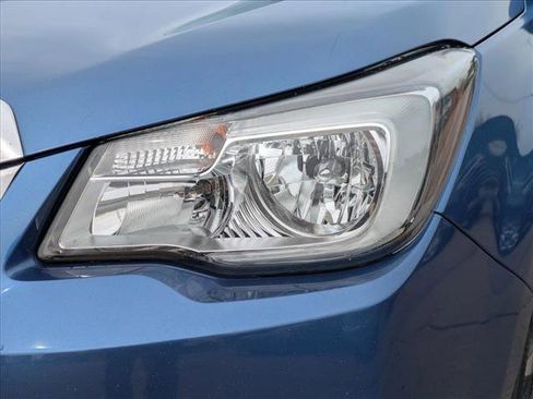 Used 2017 Subaru Forester 2.5i Premium image 9