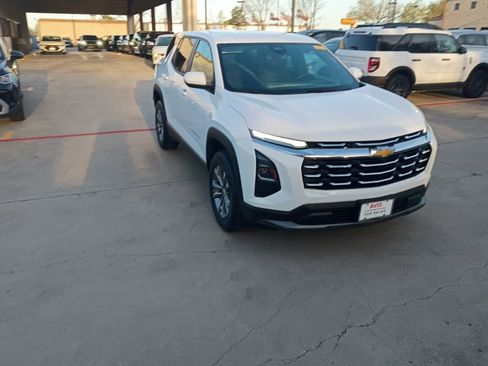 Used 2025 Chevrolet Equinox LT image 6