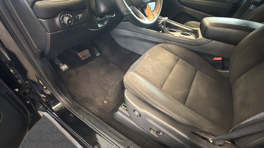 Used 2022 Dodge Durango SXT w/ Blacktop Package AWD/4WD image 27