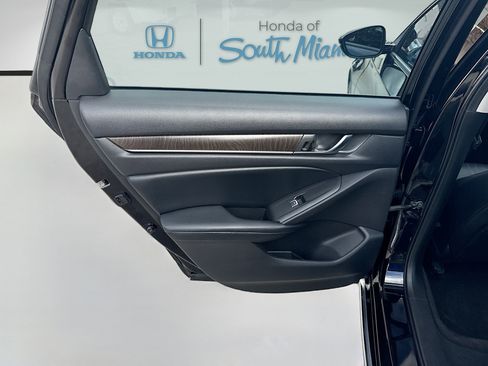 Used 2018 Honda Accord EX-L image 26