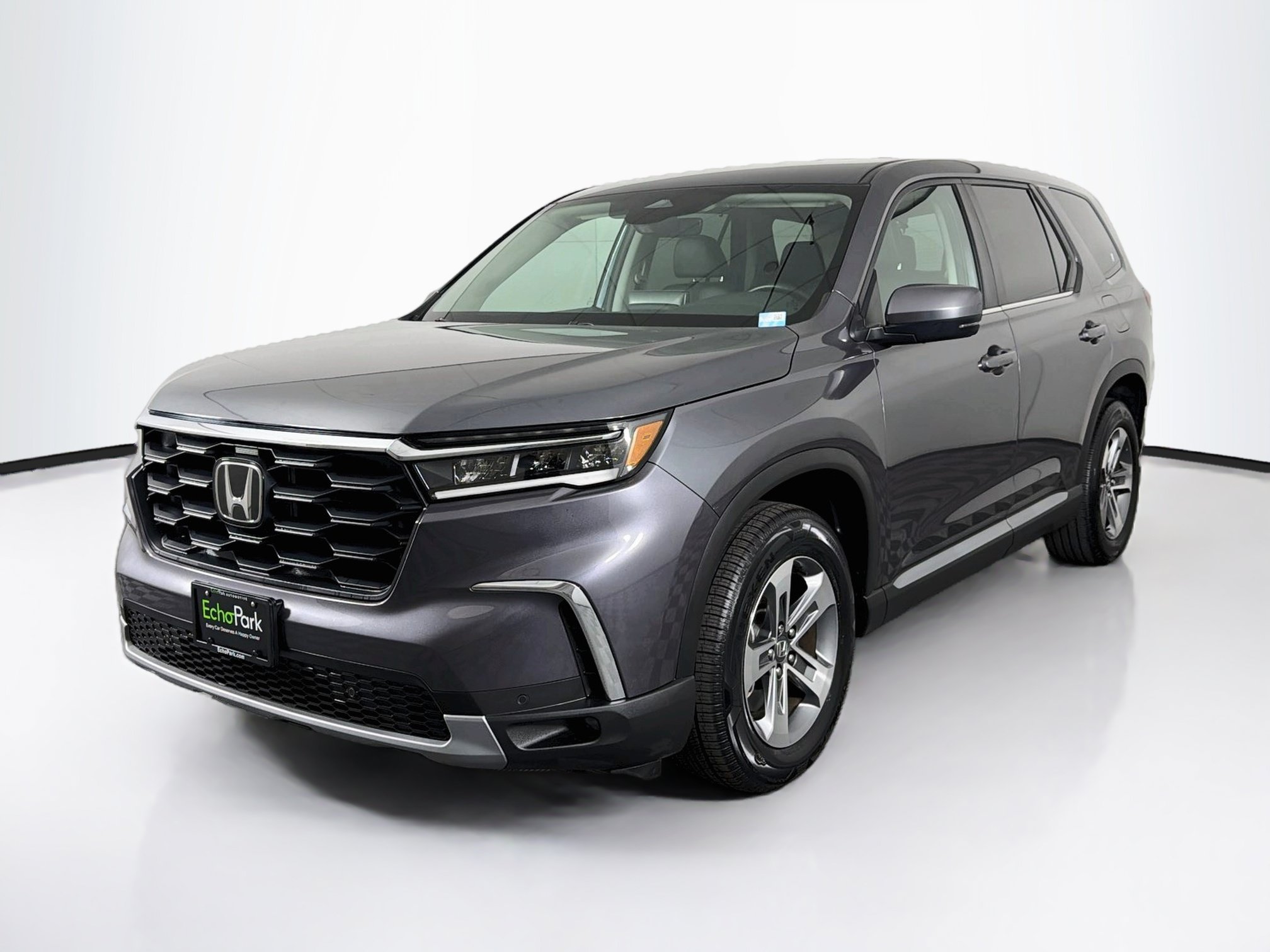 Used 2025 Honda Pilot EX-L image 3