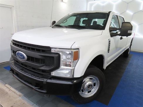 Used 2020 Ford F250 XL w/ Power Equipment Group image 5