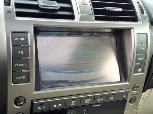 Used 2020 Lexus GX 460 image 15