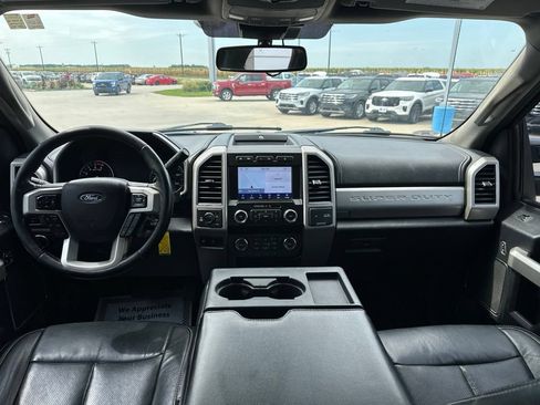 Used 2020 Ford F350 Lariat w/ Lariat Value Package AWD/4WD image 25