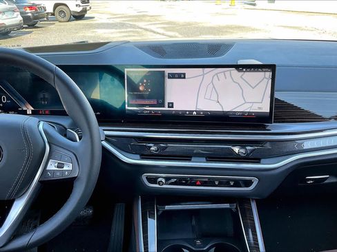 Used 2025 BMW X5 xDrive40i image 6