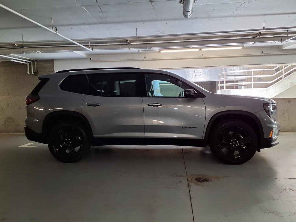 Used 2026 GMC Acadia Elevation w/ Black Edition FWD image 4