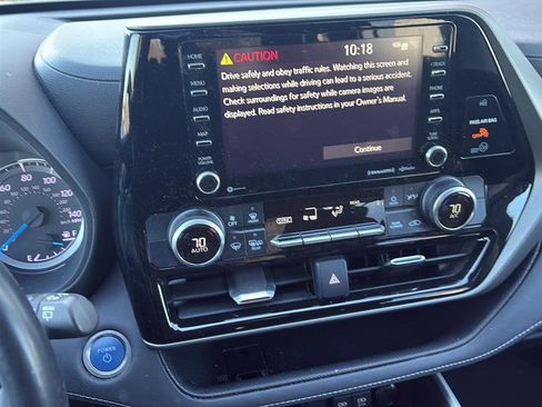 Used 2021 Toyota Highlander LE image 10