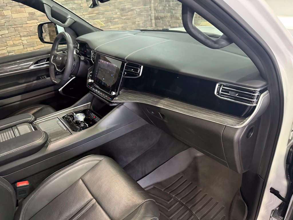 Used 2022 Jeep Wagoneer Series III w/ Premium Group I AWD/4WD image 30