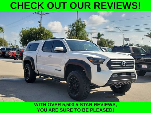 Used 2025 Toyota Tacoma SR5 AWD/4WD image 3
