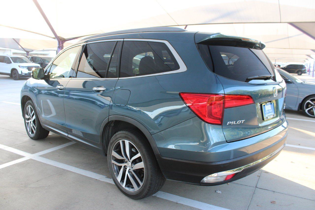 Used 2017 Honda Pilot Touring image 3