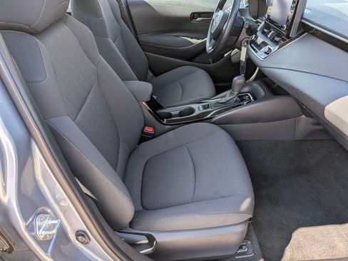 Used 2022 Toyota Corolla LE FWD image 19