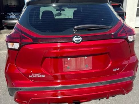Used 2023 Nissan Kicks SV FWD image 9