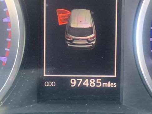 Used 2018 Toyota Highlander LE image 14