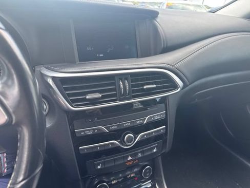Used 2018 INFINITI QX30 AWD image 5