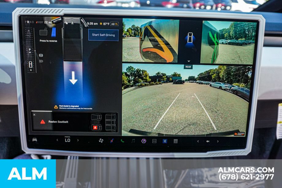 Used 2024 Tesla Cybertruck AWD Crew Cab image 37