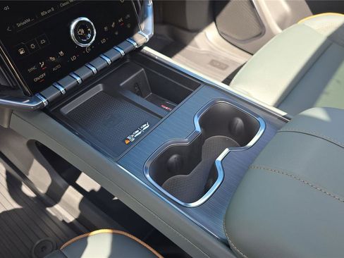 New 2026 GMC Acadia AT4 w/ Super Cruise Package image 25