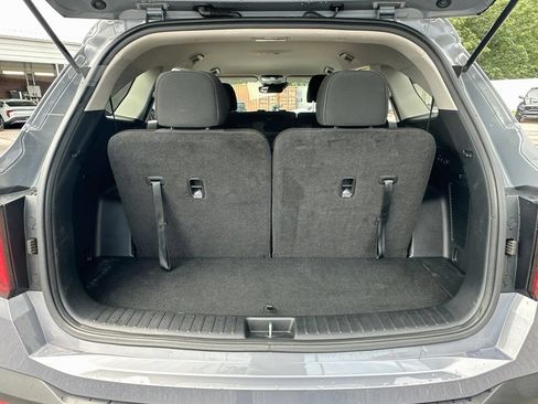 Certified 2025 Kia Sorento LX FWD image 23