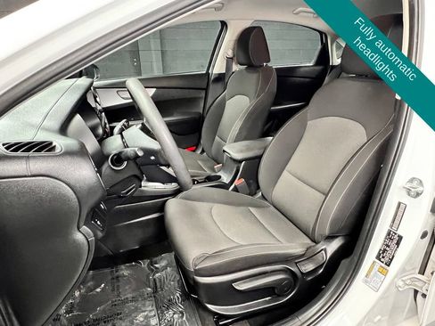 Used 2023 Kia Forte LXS FWD image 7