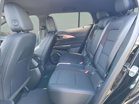 New 2026 Chevrolet Equinox EV RS image 7