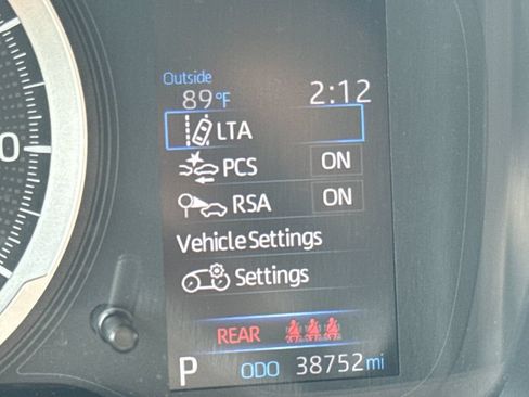 Used 2020 Toyota Corolla LE FWD image 18