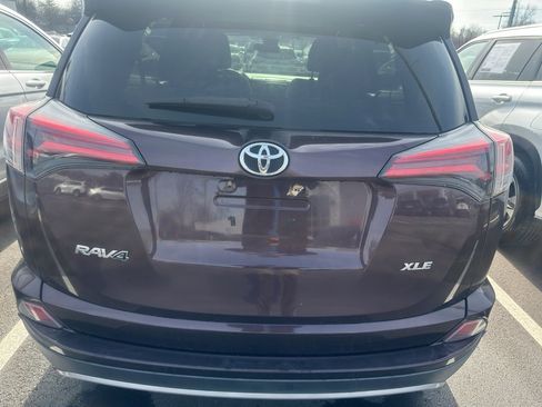 Used 2018 Toyota RAV4 XLE image 5