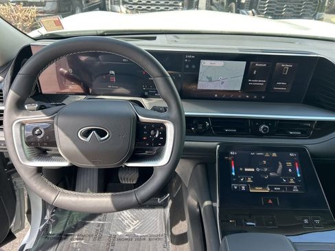 Used 2025 INFINITI QX80 Luxe AWD/4WD image 7