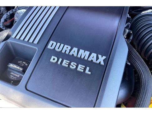 Used 2024 Chevrolet Silverado 1500 High Country AWD/4WD image 34